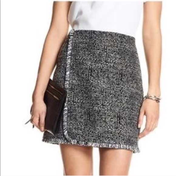 Banana Republic Factory Dresses & Skirts - Banana Republic jacquard fringe skirt NWT